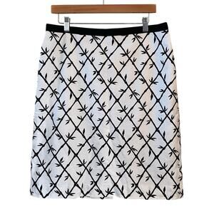 Talbots White & Black Bamboo Embroidered Straight Skirt Size 10